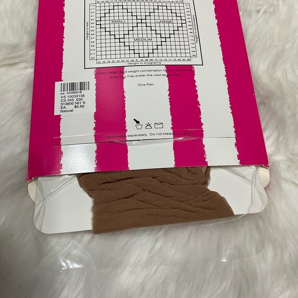 Rare Vintage Victoria's Secret Lasting Luxuries Natural Pantyhose - Picture 7 of 7